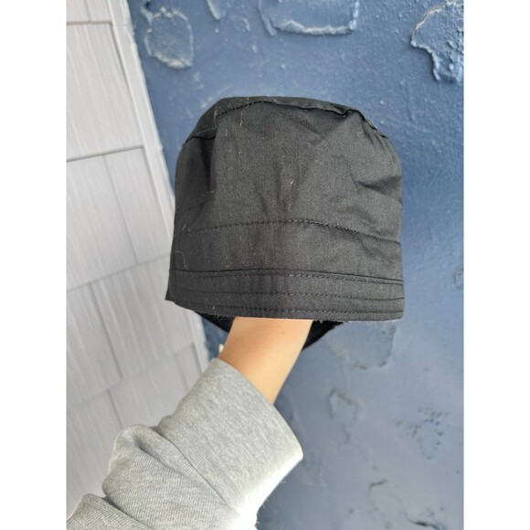 black scrub cap - Picture 6 of 7